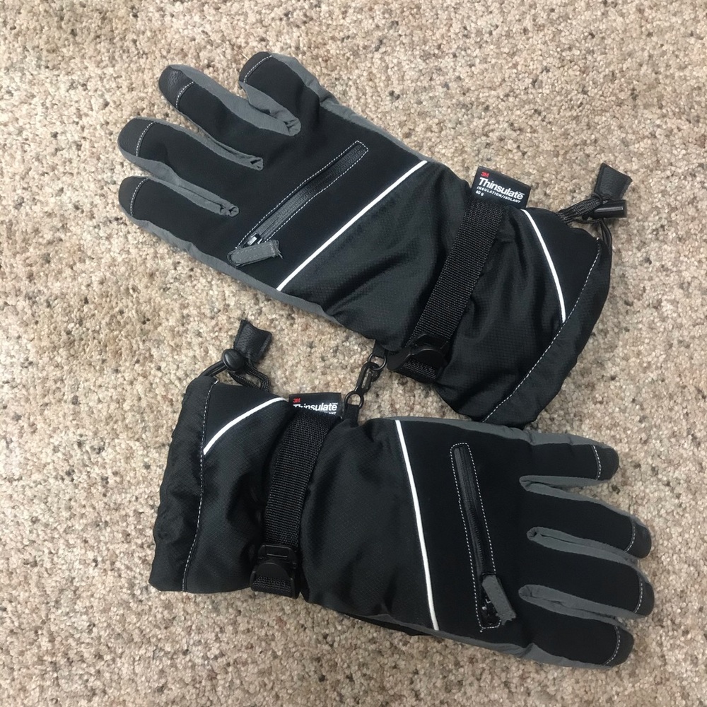 NWOT Thinsultate Ski Gloves